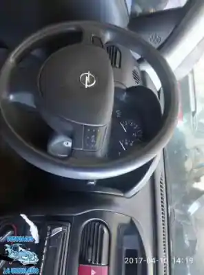 Veicolo di demolizione opel corsa c corsavan dell'anno 2003 alimentato 