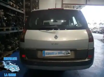 Veículo de Sucata renault scenic ii expression 101 cv / 74 kw do ano 2004 alimentado k9k728