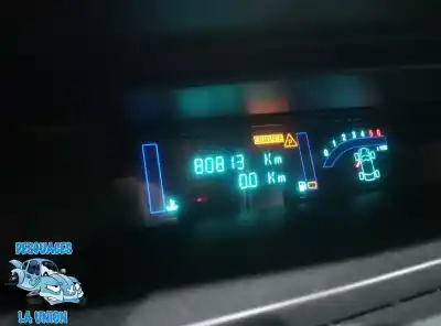 Veículo de Sucata renault scenic ii expression 101 cv / 74 kw do ano 2004 alimentado k9k728