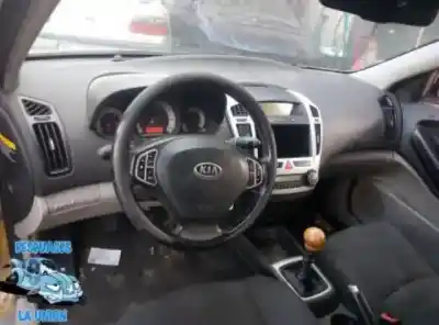 Veículo de Sucata kia pro_cee´d active do ano 2008 alimentado 