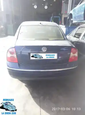 Sloopvoertuig volkswagen passat berlina (3b3) 2.8 v6 30v van het jaar 2003 aangedreven 