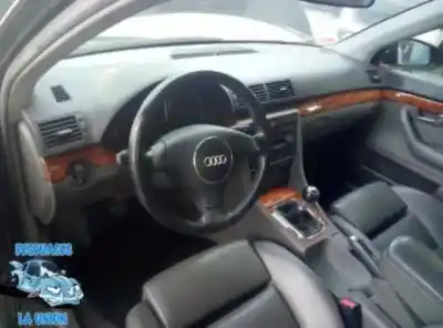 Veículo de Sucata audi a4 berlina (8e) 2.5 v6 24v tdi do ano 2001 alimentado 