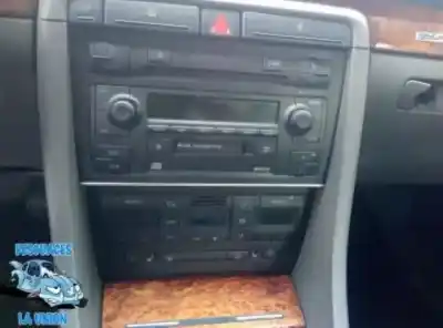 Veículo de Sucata audi a4 berlina (8e) 2.5 v6 24v tdi do ano 2001 alimentado 