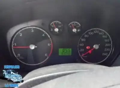 Veículo de Sucata ford focus berlina (cap) ambiente (d) do ano 2006 alimentado 