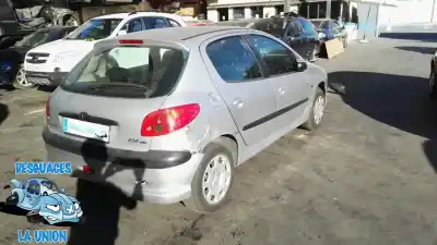 Veículo de Sucata peugeot 206 berlina xs do ano 2005 alimentado 