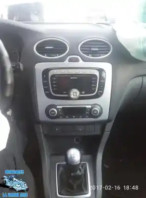 Veículo de Sucata ford focus berlina (cap) ambiente (d) do ano 2007 alimentado kkda