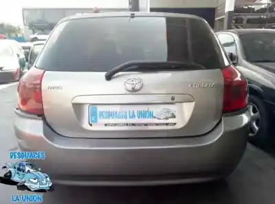 Veículo de Sucata toyota corolla (e12) 2.0 d-4d sol berlina do ano 2003 alimentado 