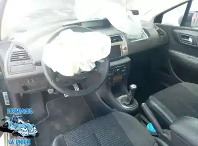 Veículo de Sucata citroen c4 coupe vts do ano 2010 alimentado 