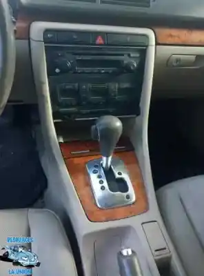 Veículo de Sucata audi a4 berlina (8e) 2.5 tdi (120kw) do ano 2002 alimentado 