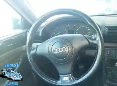 Veículo de Sucata audi a4 berlina (8e) 1.8 t sport edition do ano 1998 alimentado 