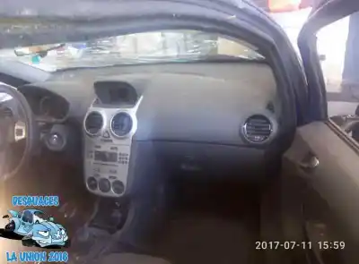 Véhicule à la ferraille opel corsa d corsavan de l'année 2012 alimenté a13dtc