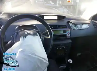 Veículo de Sucata citroen c4 coupe vts do ano 2008 alimentado 