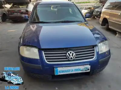 Vehículo de desguace VOLKSWAGEN PASSAT BERLINA (3B3) Advance del año 2001 con motor AVF