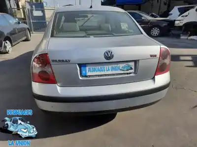 Veículo de Sucata volkswagen passat b5.5 (3b3) 1.9 tdi do ano 2002 alimentado avb