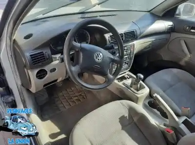 Veículo de Sucata volkswagen passat b5.5 (3b3) 1.9 tdi do ano 2002 alimentado avb