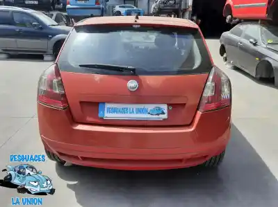 Veicolo di demolizione FIAT STILO (192) 1.9 JTD CAT dell'anno 2005 alimentato 192A1000