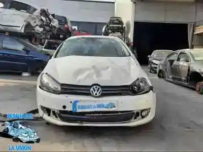 Vehicul casat VOLKSWAGEN GOLF VI (5K1) Sport al anului 2011 alimentat CFFB