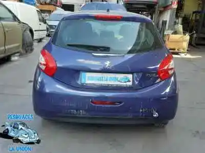 Veículo de Sucata PEUGEOT 208 Style do ano 2013 alimentado HM01