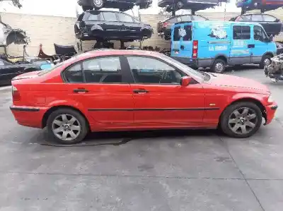 Veicolo di demolizione bmw serie 3 berlina (e46) 320d dell'anno 2000 alimentato m47204d1