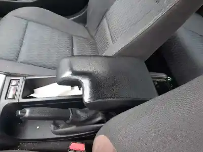 Veicolo di demolizione bmw serie 3 berlina (e46) 320d dell'anno 2000 alimentato m47204d1