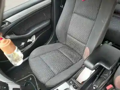 Veicolo di demolizione bmw serie 3 berlina (e46) 320d dell'anno 2000 alimentato m47204d1