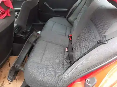 Veicolo di demolizione bmw serie 3 berlina (e46) 320d dell'anno 2000 alimentato m47204d1