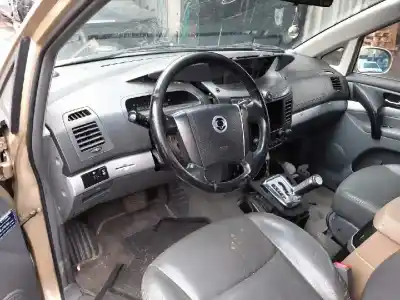 Здавання транспортного засобу ssangyong rodius xdi року 2007 потужний d27dt