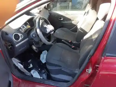 Sloopvoertuig renault clio iii 20 aniversario van het jaar 2010 aangedreven k9kt7