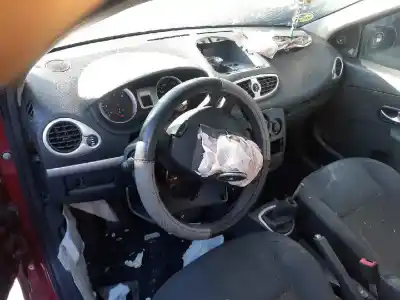 Sloopvoertuig renault clio iii 20 aniversario van het jaar 2010 aangedreven k9kt7