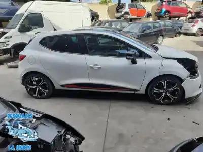 Sloopvoertuig renault clio iv limited van het jaar 2014 aangedreven h4b a4