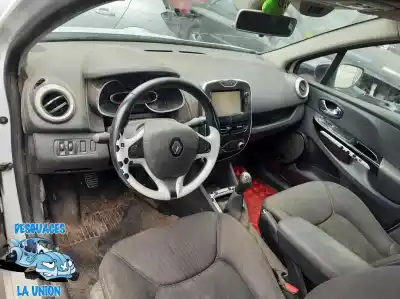 Sloopvoertuig renault clio iv limited van het jaar 2014 aangedreven h4b a4