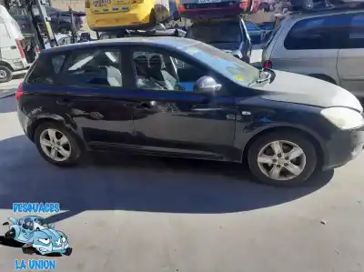 Sloopvoertuig kia cee'd fastback (ed) 1.6 crdi 115 van het jaar 2007 aangedreven d4fb