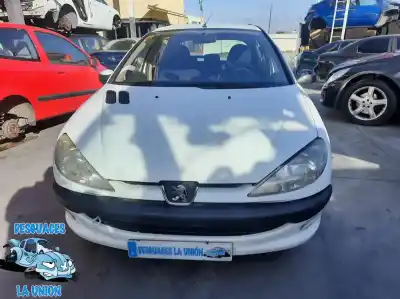 Veículo de Sucata peugeot 206 berlina x-line do ano 2002 alimentado wjy