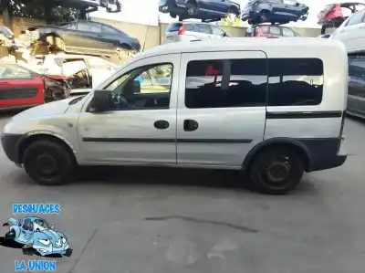 Veículo de Sucata opel combo tour cosmo do ano 2007 alimentado d-z13dtj