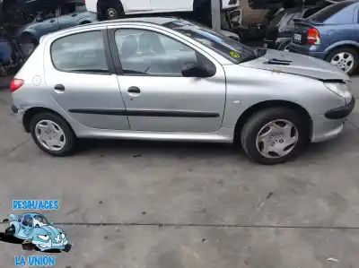 Здавання транспортного засобу peugeot 206 sw xs року 2002 потужний kfuet3j4