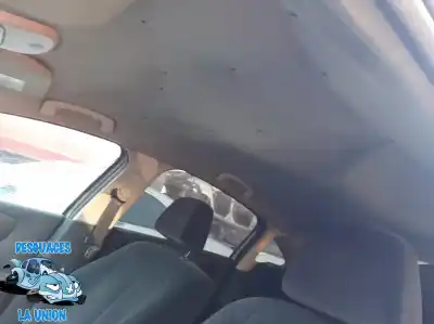 Veículo de Sucata citroen c4 coupe collection do ano 2006 alimentado 