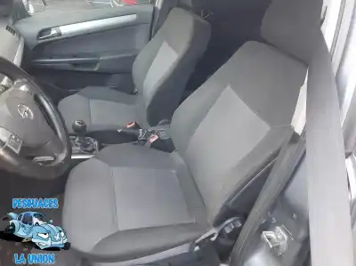 Здавання транспортного засобу opel astra h caravan cosmo року 2005 потужний z19dth