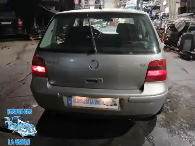 Verschrottungsfahrzeug VOLKSWAGEN GOLF IV BERLINA (1J1)  des Jahres 2003 angetrieben 