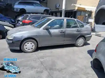 Verschrottungsfahrzeug seat cordoba berlina (6k2) sport des jahres 2001 angetrieben 