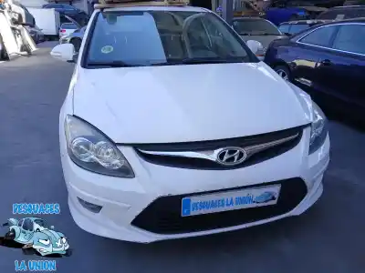 Vehículo de desguace HYUNDAI I30  del año 2001 con motor D4FB