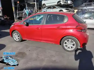 Veículo de Sucata peugeot 208 style do ano 2015 alimentado hm01