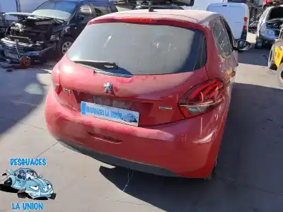 Veículo de Sucata peugeot 208 style do ano 2015 alimentado hm01