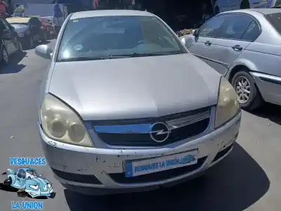 Verschrottungsfahrzeug OPEL VECTRA C BERLINA  des Jahres 2006 angetrieben 