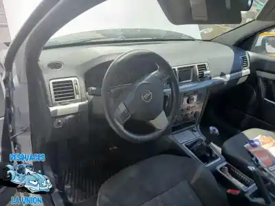 Veículo de Sucata opel vectra c berlina essentia do ano 2006 alimentado 