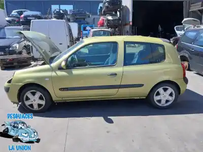 Здавання транспортного засобу renault clio ii fase i (b/cbo) 1.4 16v tech-run 98 cv / 72 kw року 2003 потужний 