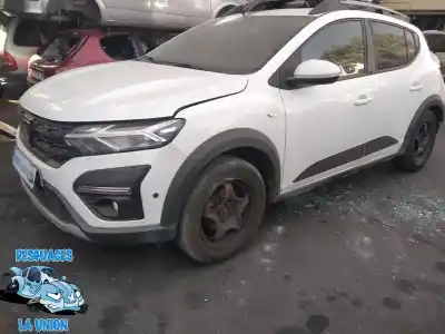 Veicolo di demolizione DACIA SANDERO III  dell'anno 2021 alimentato H4DE4