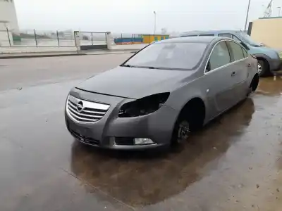 Vehicul casat OPEL INSIGNIA BERLINA  al anului 2010 alimentat A20DTH