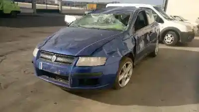 Véhicule à la ferraille fiat stilo (192) 1.9 multijet 140 m.schumacher de l'année 2005 alimenté 192a8000