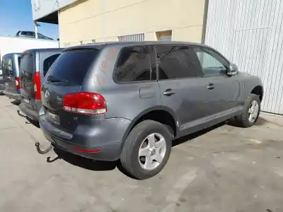 Verschrottungsfahrzeug VOLKSWAGEN TOUAREG (7LA)  des Jahres 2003 angetrieben BAC