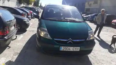 Véhicule à la ferraille CITROEN C8 2.2 HDi 16V PREMIER II de l'année 2004 alimenté 4HW